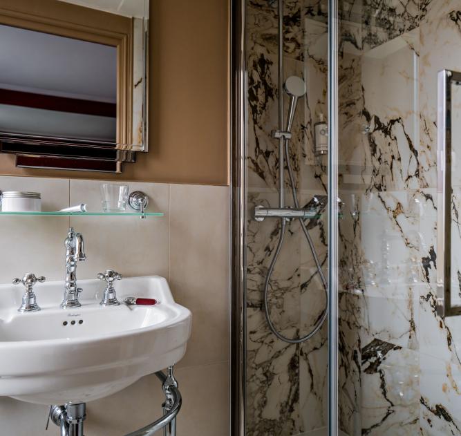 Hôtel Duquesne Eiffel 4 étoiles - Chambre - Salle de bain